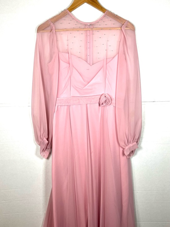 Dresses & Skirts - Elegant 1970s Pink Long-Sleeve Evening Dress with Sheer Yoke